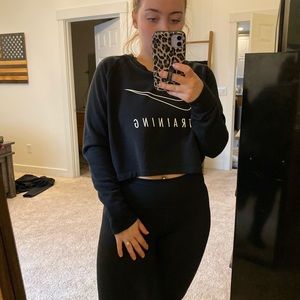 Nike Crop Top